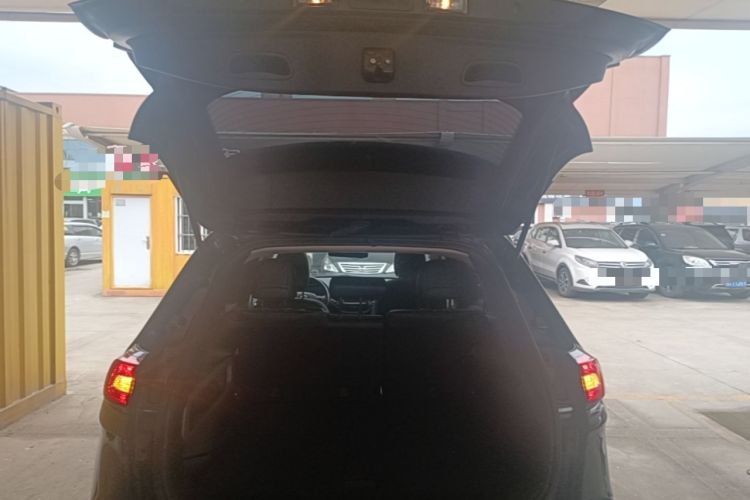 Used Jeep Cherokee 2017 2.0L Superior Edition Trunk