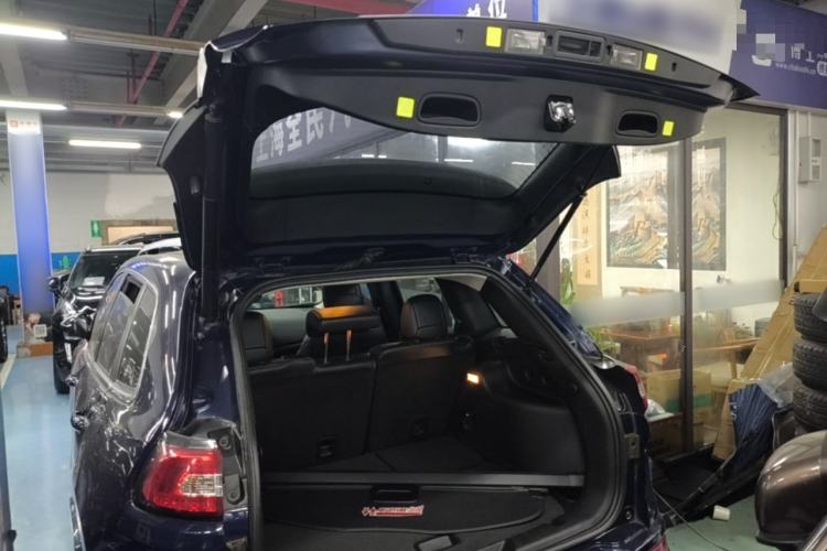 Used Jeep Cherokee 2017 2.4L Excellence Edition Trunk