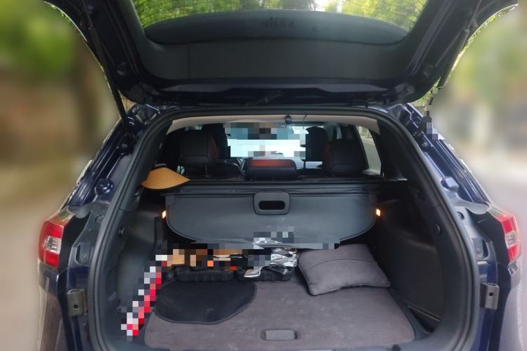 Used Jeep Cherokee 2017 2.0L Superior Edition Trunk