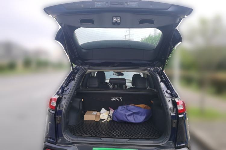 Used Jeep Cherokee 2017 2.0L Superior Edition Trunk