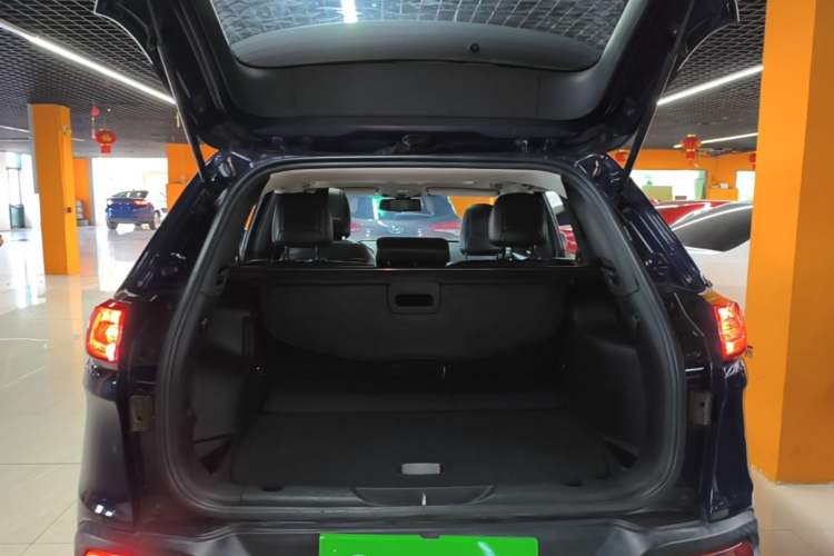 Used Jeep Cherokee 2017 2.0L Superior Edition Trunk