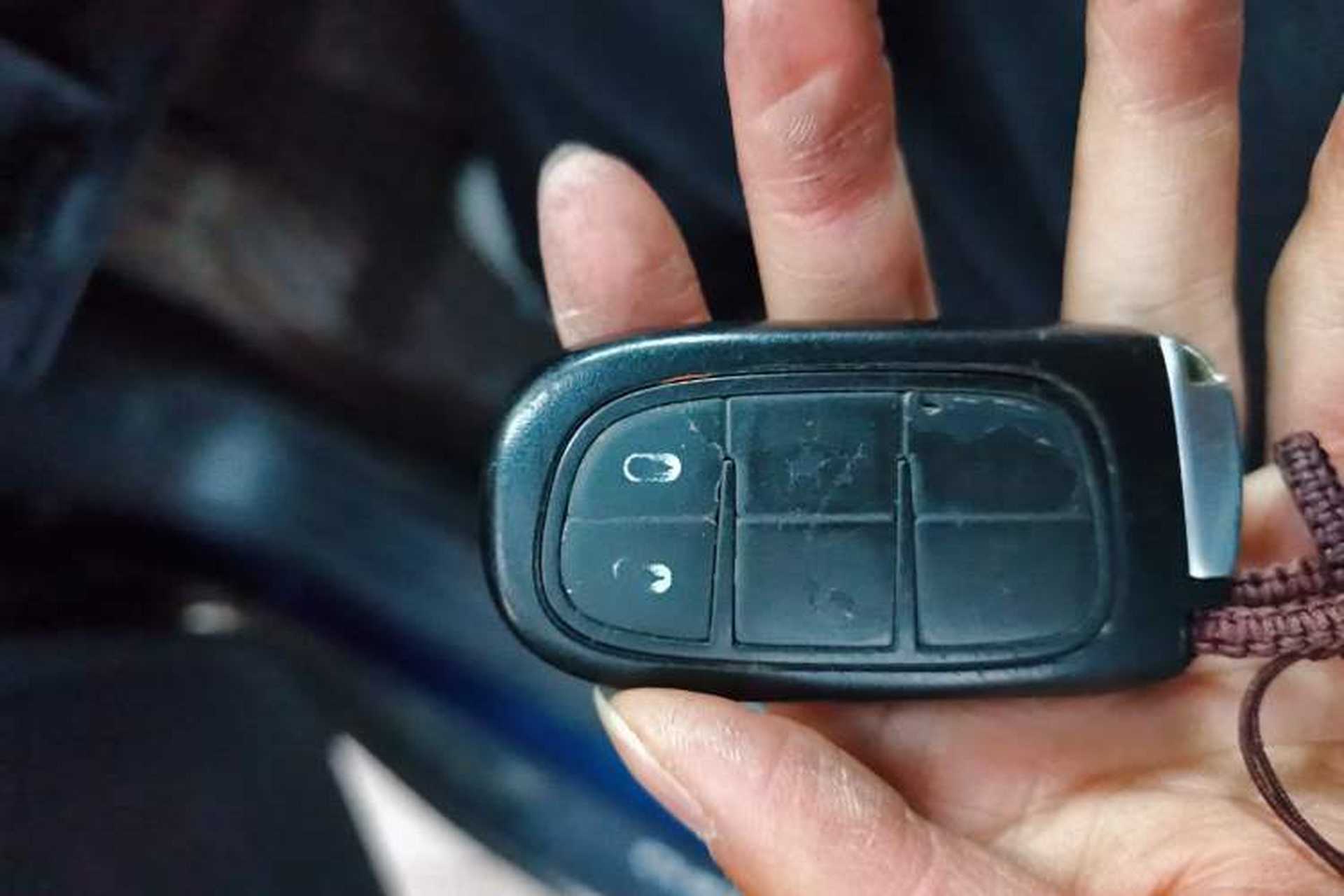 Used Jeep Cherokee 2017 2.0L Superior Edition Vehicle Key
