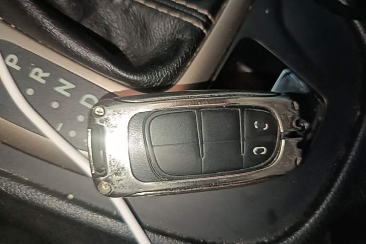 Used Jeep Cherokee 2017 2.0L Superior Edition Vehicle Key