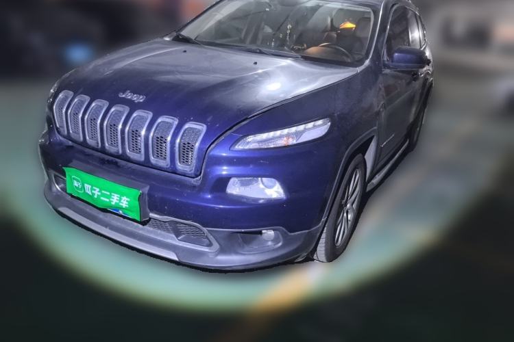 Jeep Cherokee 2017 2.0L Superior Edition مستعملة Guazi used car, China used car export, Used car for sale, Used cars, Cheapest cars for sale