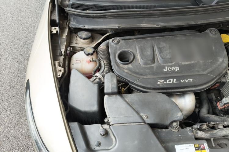 Used Jeep Cherokee 2017 2.0L Superior Edition Engine Bay Right
