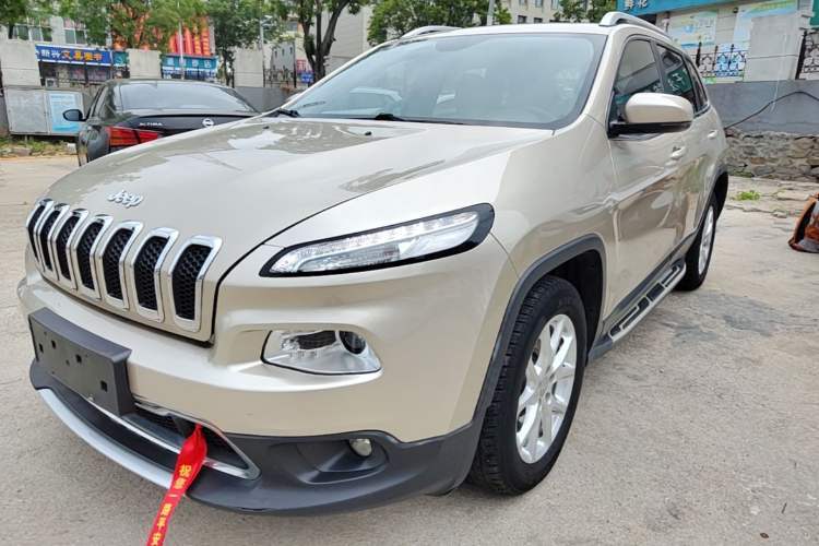 Used Jeep Cherokee 2017 2.0L Superior Edition Guazi used car, China used car export, Used car for sale, Used  cars, Cheapest cars for sale