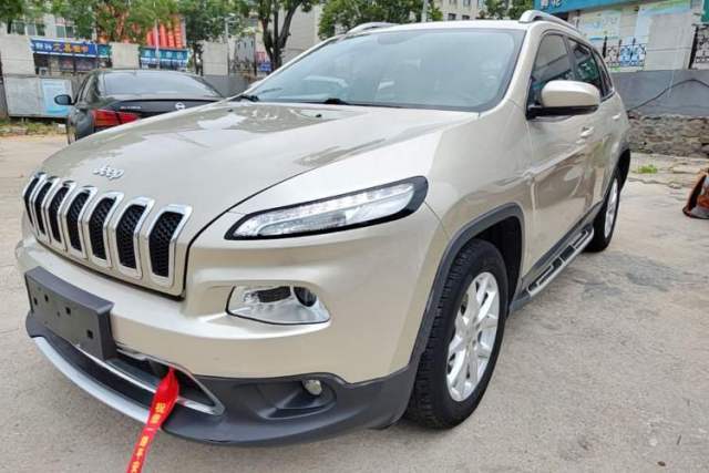 Used Jeep Cherokee 2017 2.0L Superior Edition