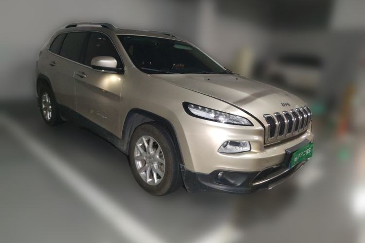 Used Jeep Cherokee 2017 2.0L Superior Edition Exterior 1