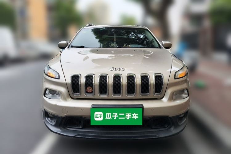 Used Jeep Cherokee 2017 2.0L Superior Edition Front