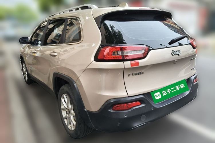 Used Jeep Cherokee 2017 2.0L Superior Edition Rear Left 45 Deg