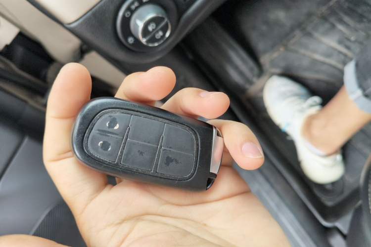 Used Jeep Cherokee 2017 2.0L Superior Edition Vehicle Key