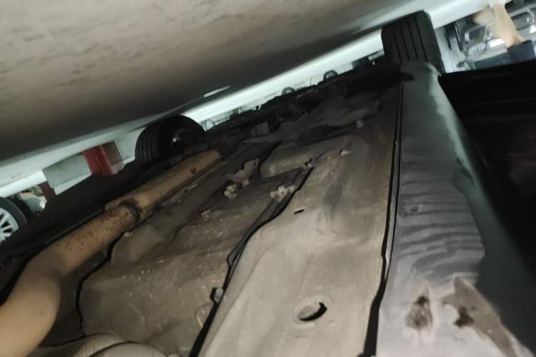 Used Jeep Cherokee 2017 2.4L Leading Smart Edition Left Side Sill