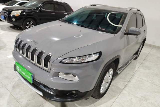 Used Jeep Cherokee 2017 2.0L Superior Edition