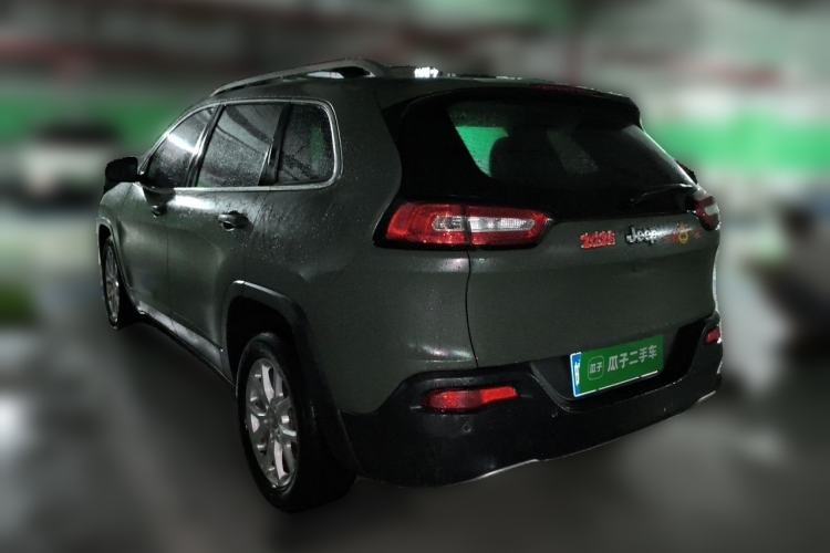 Used Jeep Cherokee 2017 2.0L Superior Edition Rear Left 45 Deg