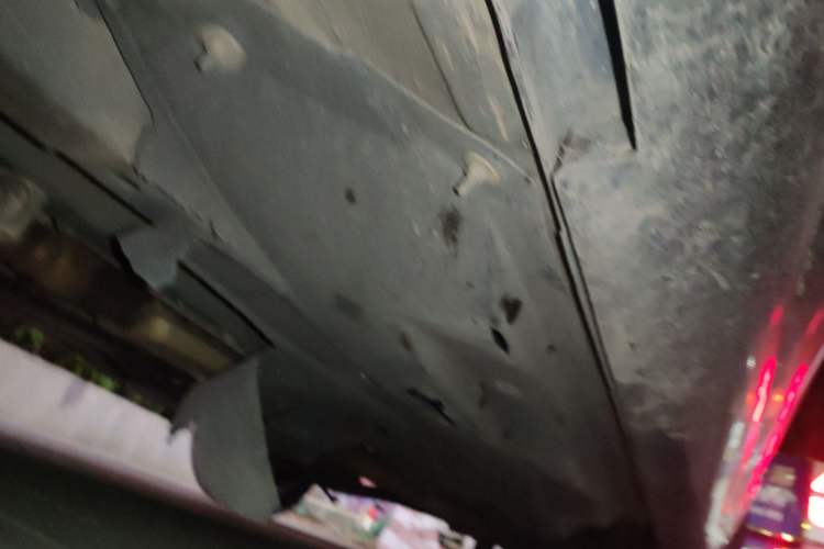 Used Jeep Cherokee 2017 2.4L Superior Edition Chassis Front Left