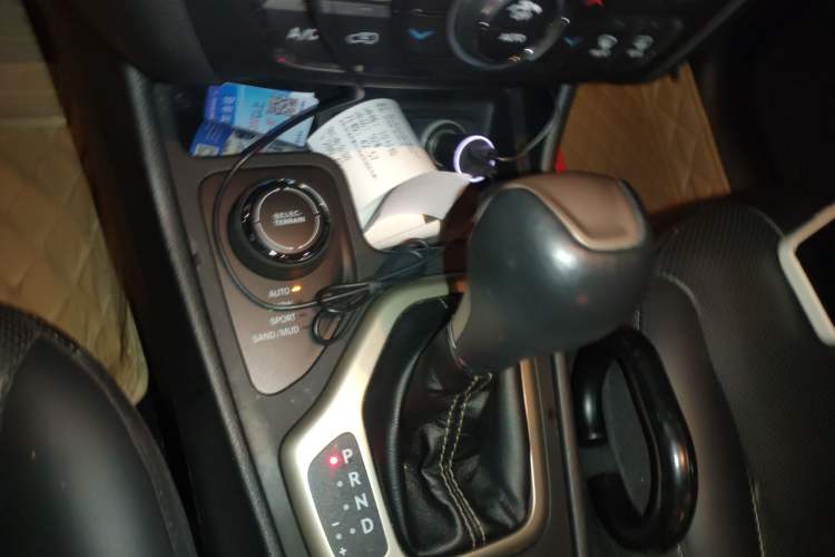 Used Jeep Cherokee 2017 2.4L Superior Edition Gear Lever