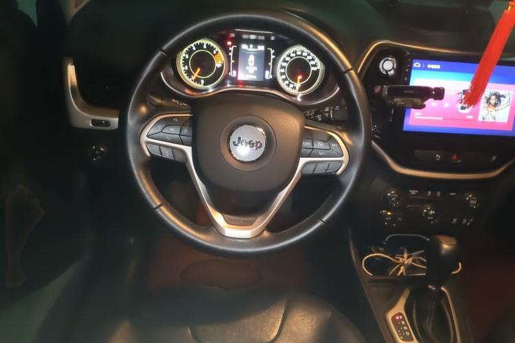 Used Jeep Cherokee 2017 2.4L Leading Edition Steering Wheel