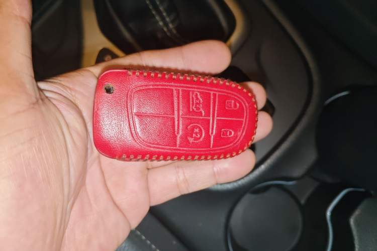 Used Jeep Cherokee 2017 2.4L Leading Edition Vehicle Key