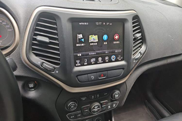 Used Jeep Cherokee 2017 2.4L Excellence Edition Audio And AC Panel