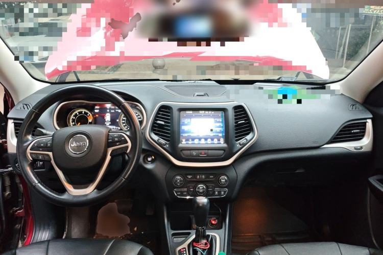 Used Jeep Cherokee 2017 2.0L Superior Edition Center Console