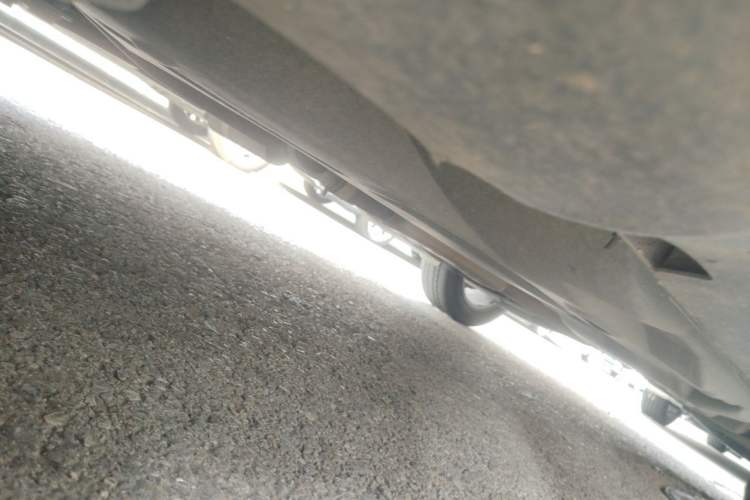 Used Jeep Cherokee 2017 2.0L Superior Edition Chassis Front Left