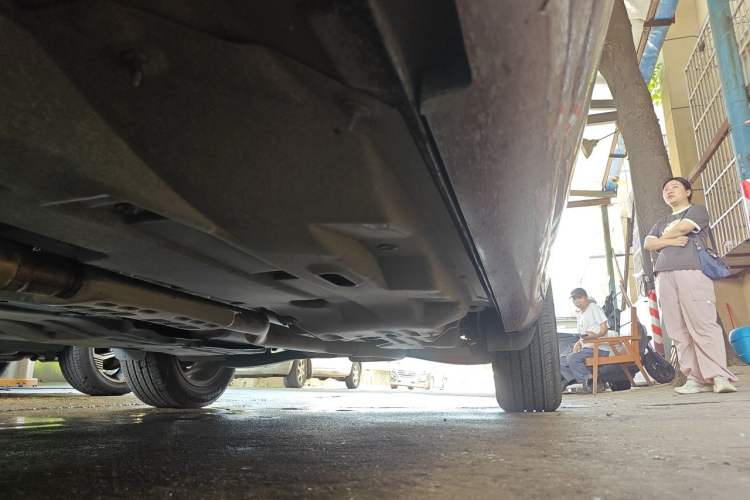 Used Jeep Cherokee 2017 2.4L Professional Smart Edition Chassis Front Left