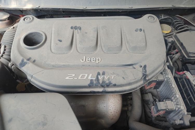 Used Jeep Cherokee 2017 2.0L Superior Edition Engine Bay