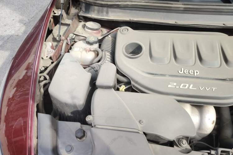 Used Jeep Cherokee 2017 2.0L Superior Edition Engine Bay Right