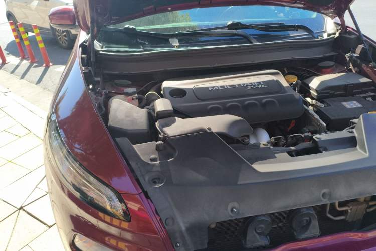 Used Jeep Cherokee 2017 2.4L Professional Smart Edition Engine Bay Right
