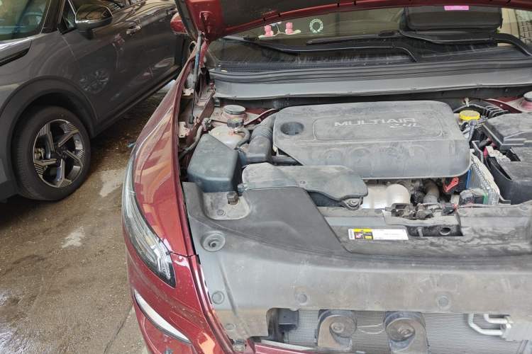 Used Jeep Cherokee 2017 2.4L Professional Smart Edition Engine Bay Right