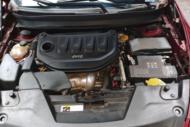 Used Jeep Cherokee 2017 2.0L Superior Edition Engine Bay