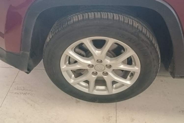 Used Jeep Cherokee 2017 2.4L Leading Edition Exterior 4