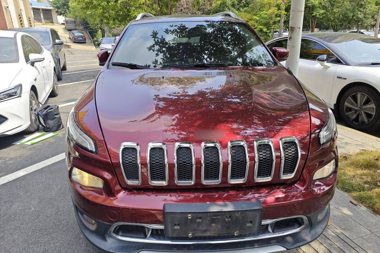 Used Jeep Cherokee 2017 2.0L Superior Edition Front