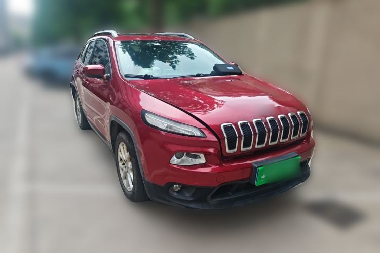 Used Jeep Cherokee 2017 2.4L Leading Edition Front Right 45 Deg