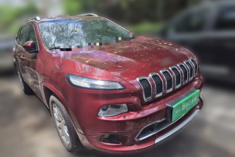 Used Jeep Cherokee 2017 2.4L Excellence Edition Front Right 45 Deg