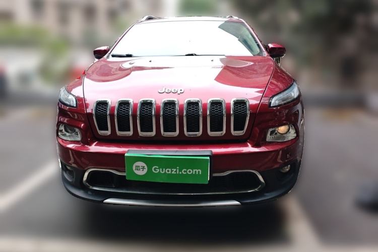 Used Jeep Cherokee 2017 2.0L Superior Edition Front