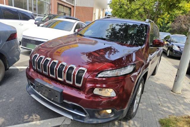 Used Jeep Cherokee 2017 2.0L Superior Edition