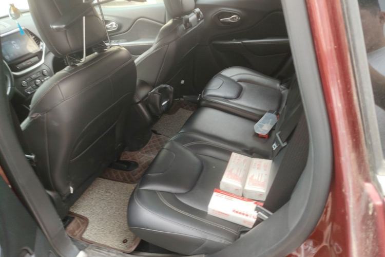 Used Jeep Cherokee 2017 2.0L Superior Edition Left Rear Seat