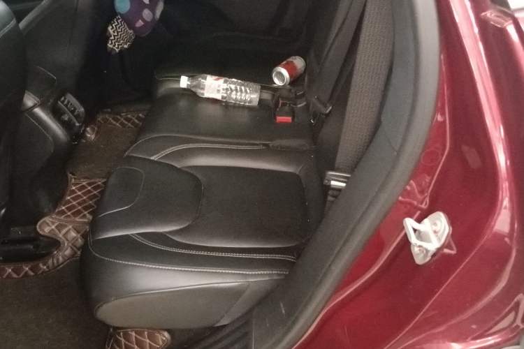 Used Jeep Cherokee 2017 2.4L Leading Edition Left Rear Seat
