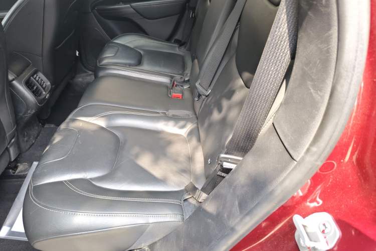 Used Jeep Cherokee 2017 2.0L Superior Edition Left Rear Seat
