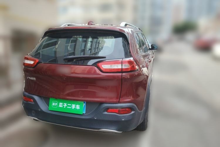 Used Jeep Cherokee 2017 2.0L Superior Edition Rear