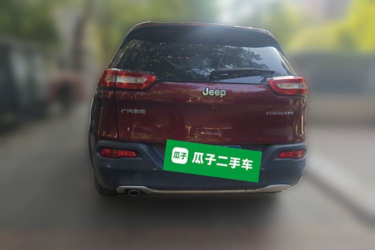Used Jeep Cherokee 2017 2.0L Superior Edition Rear