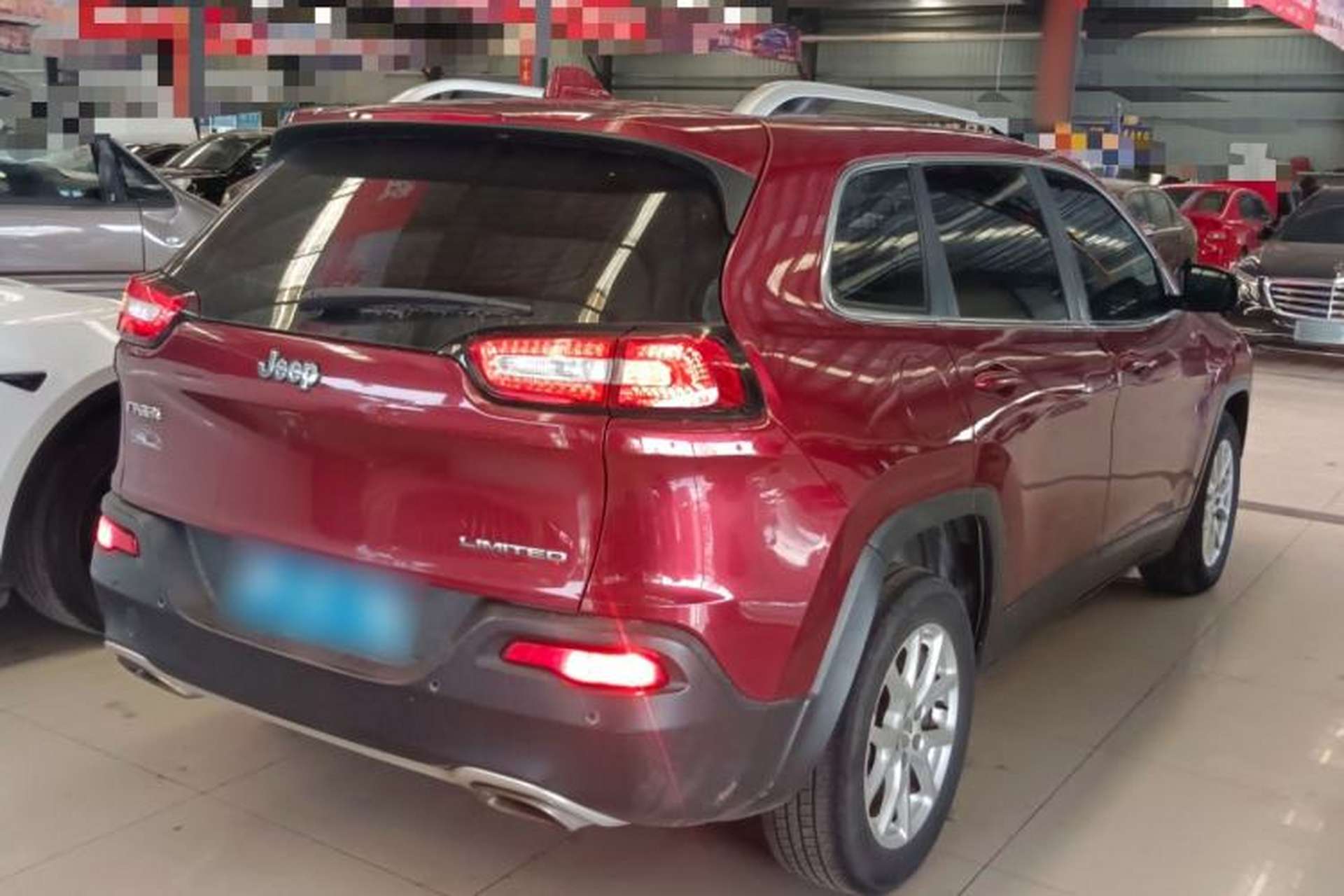 Used Jeep Cherokee 2017 2.4L Leading Edition Rear Right 45 Deg