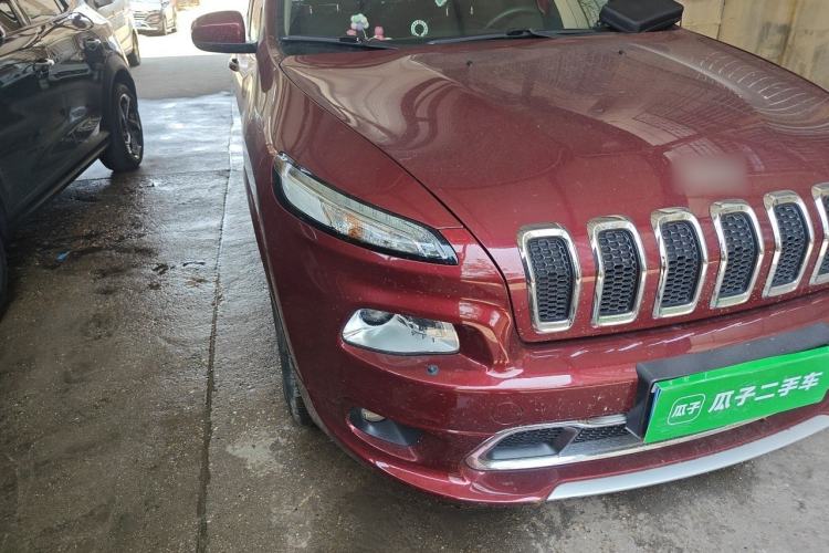 Used Jeep Cherokee 2017 2.4L Professional Smart Edition Right Front Headlight