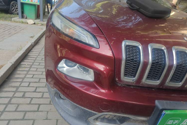 Used Jeep Cherokee 2017 2.0L Superior Edition Right Front Headlight