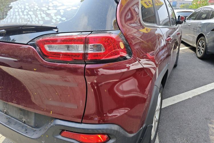 Used Jeep Cherokee 2017 2.0L Superior Edition Right Rear Taillight