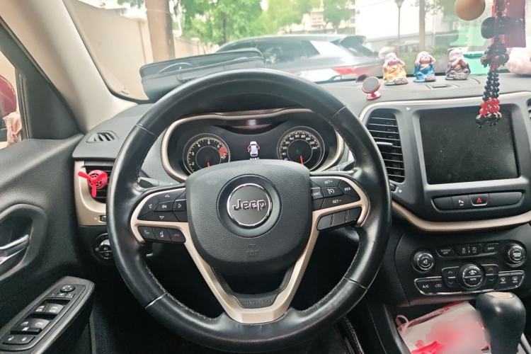 Used Jeep Cherokee 2017 2.4L Leading Edition Steering Wheel