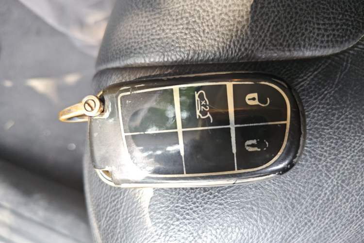 Used Jeep Cherokee 2017 2.0L Superior Edition Vehicle Key