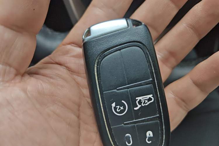 Used Jeep Cherokee 2017 2.4L Excellence Edition Vehicle Key