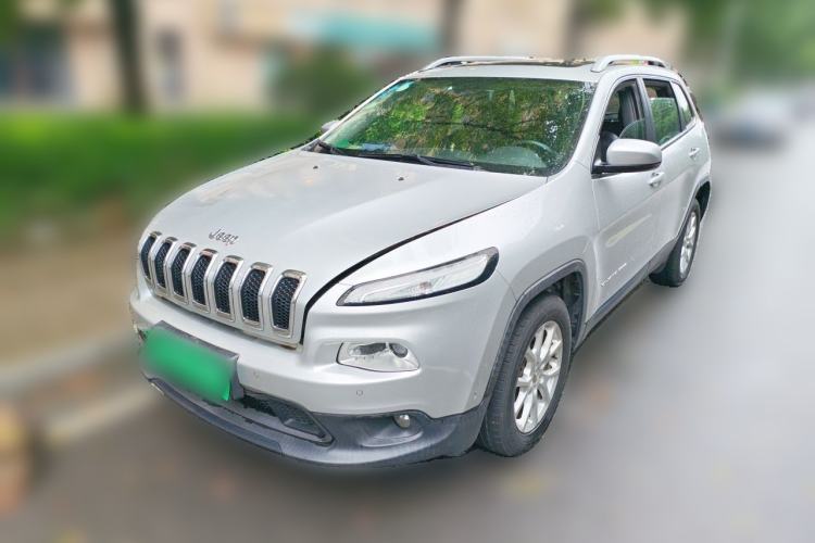 Used Jeep Cherokee 2017 2.0L Superior Edition Guazi used car, China used car export, Used car for sale, Used  cars, Cheapest cars for sale